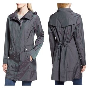 packable hooded raincoat